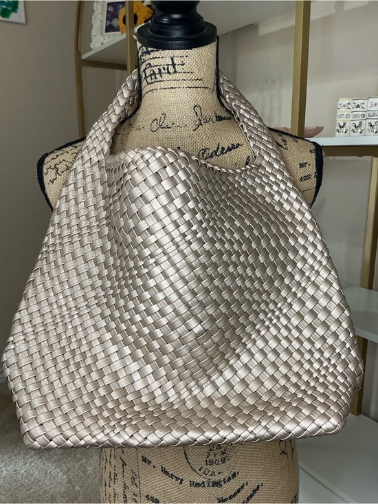Unknown Handbags - Woven Shoulder Hobo Bag in Bronze/Gold